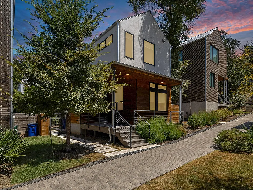 900 S 2nd St #16