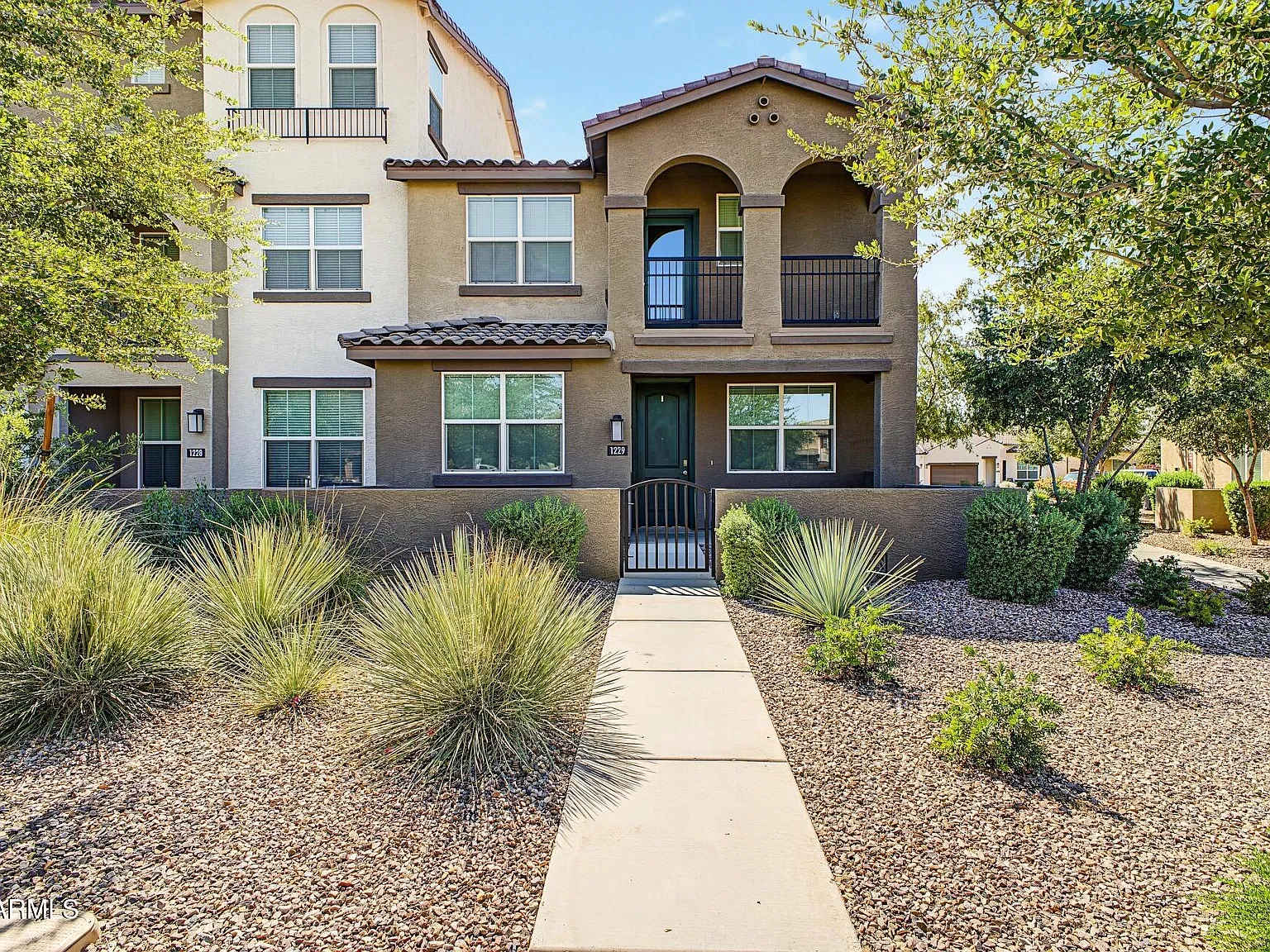 3 bed, 2.5 bath, 1856 sqft, $2,395 — Photo 1