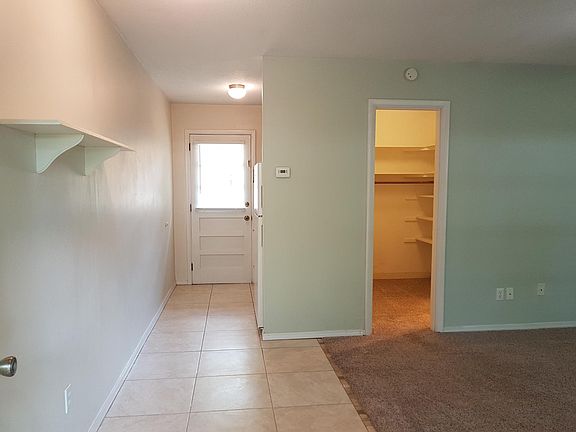 3rd image of 106 Alder Ave SE #3
