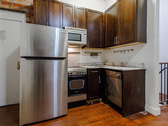 2nd image of 380 Broome St #Gra