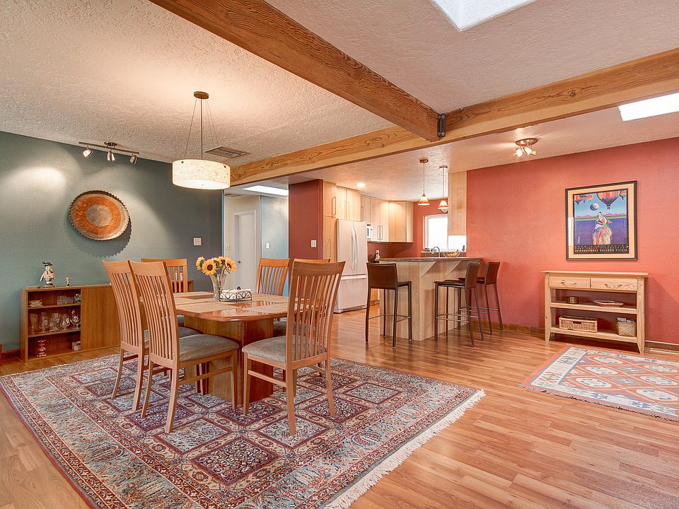 1st image of 10609 Moon Valley Ct NE