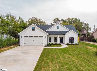 70 Smythe Ave, Greenville, SC 29605