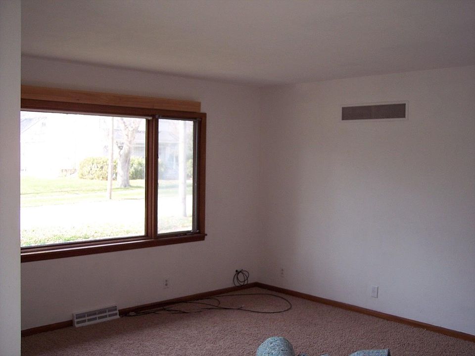 1st image of 544 N Aldrich St