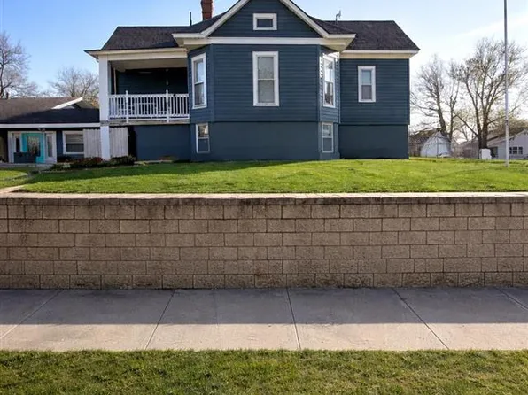 200 S 1st St, Tonkawa, OK 74653