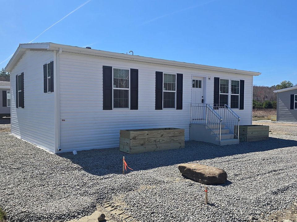 1st image of #4, 421 Norwich Westerly Road