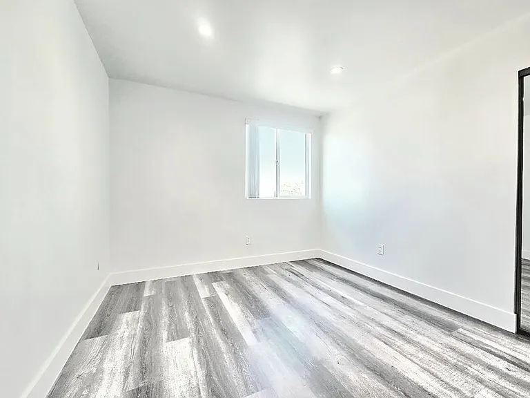 2855 Cincinnati St #6 — Photo 6