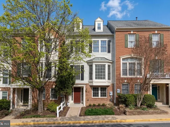 12414 Cedar Lakes Dr, Fairfax, VA 22033