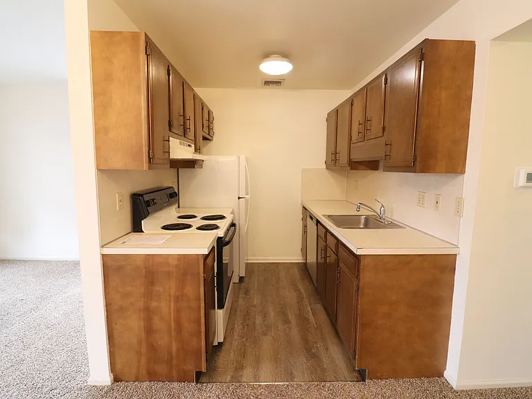 1530 W Main St #I — Photo 7