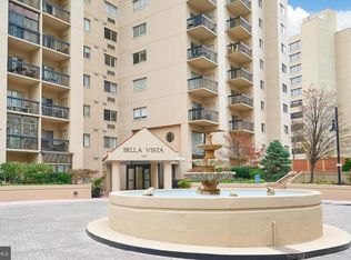 1211 S Eads St APT 406, Arlington, VA 22202