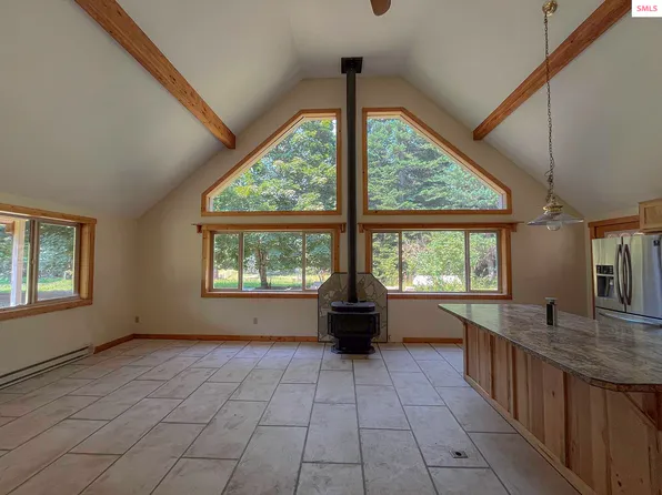 172 Kestrel Ln, Clark Fork, ID 83811