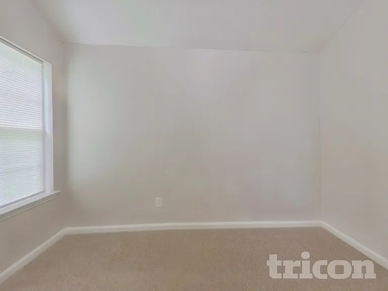3028 Stonebridge Creek Dr — Photo 12