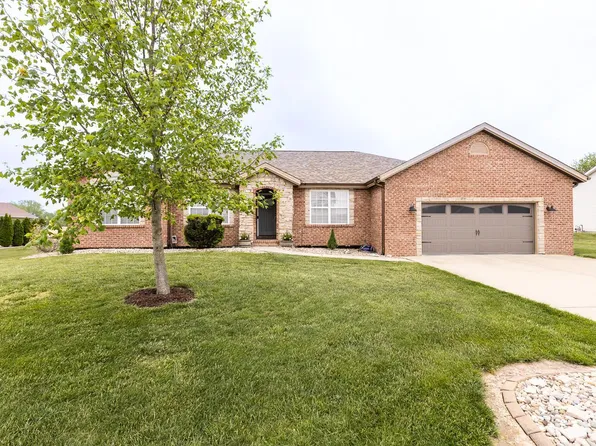 4816 Oak Falls Dr, Waterloo, IL 62298