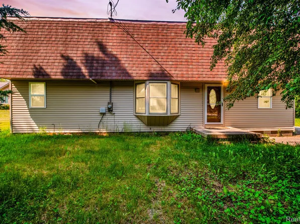 19221-28 Mile Rd, Ray, MI 48096