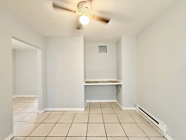 932 22nd St S #4 — Photo 15
