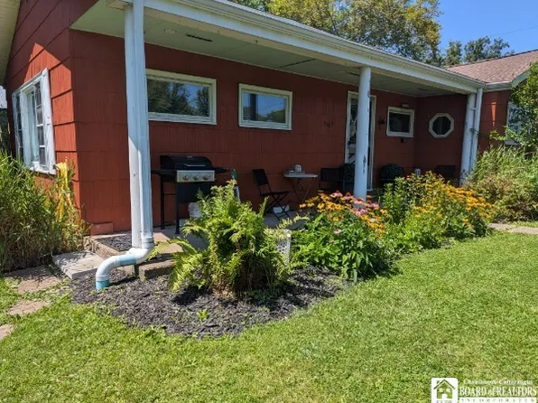 1669 Groveland Ave, Youngstown, NY 14174