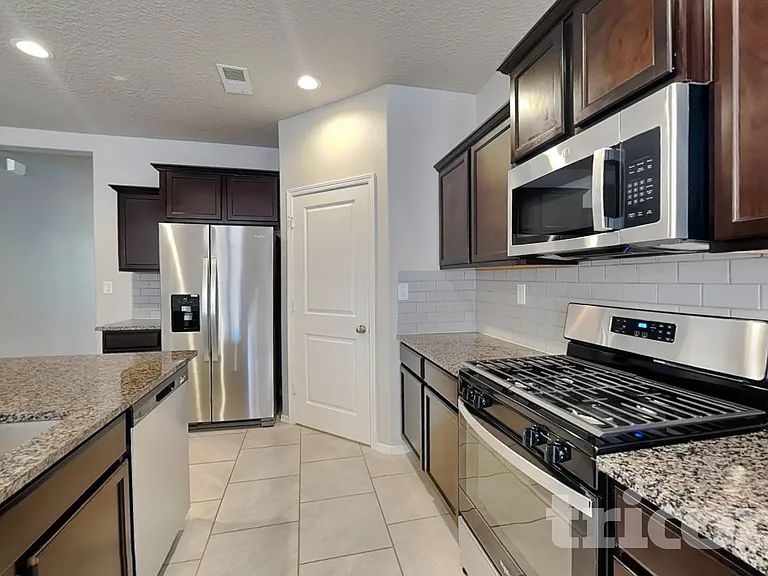 1806 Valle Vista Rd NW — Photo 5