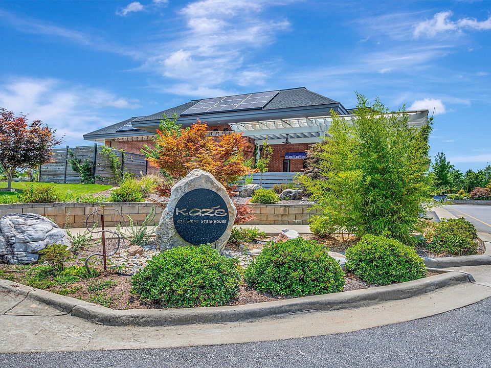 1st image of 2924 Spring Manor Way