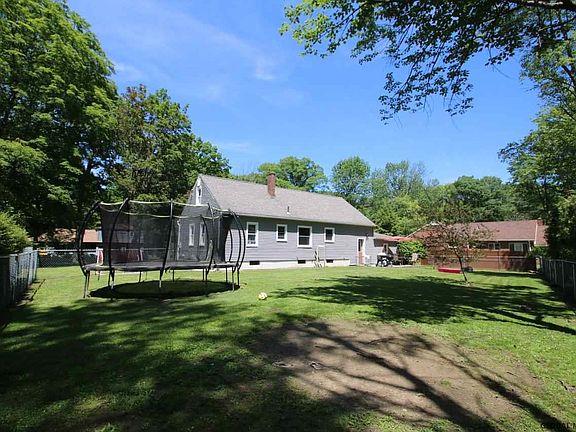 2nd image of 58 Woodside Dr