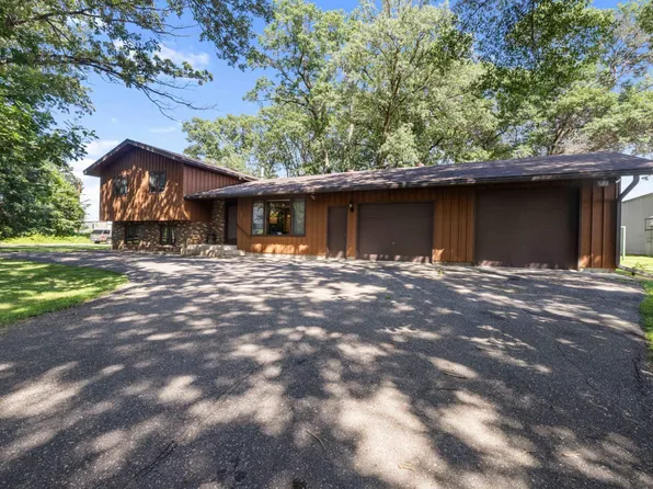 1706 Riverview Dr, Little Falls, MN 56345