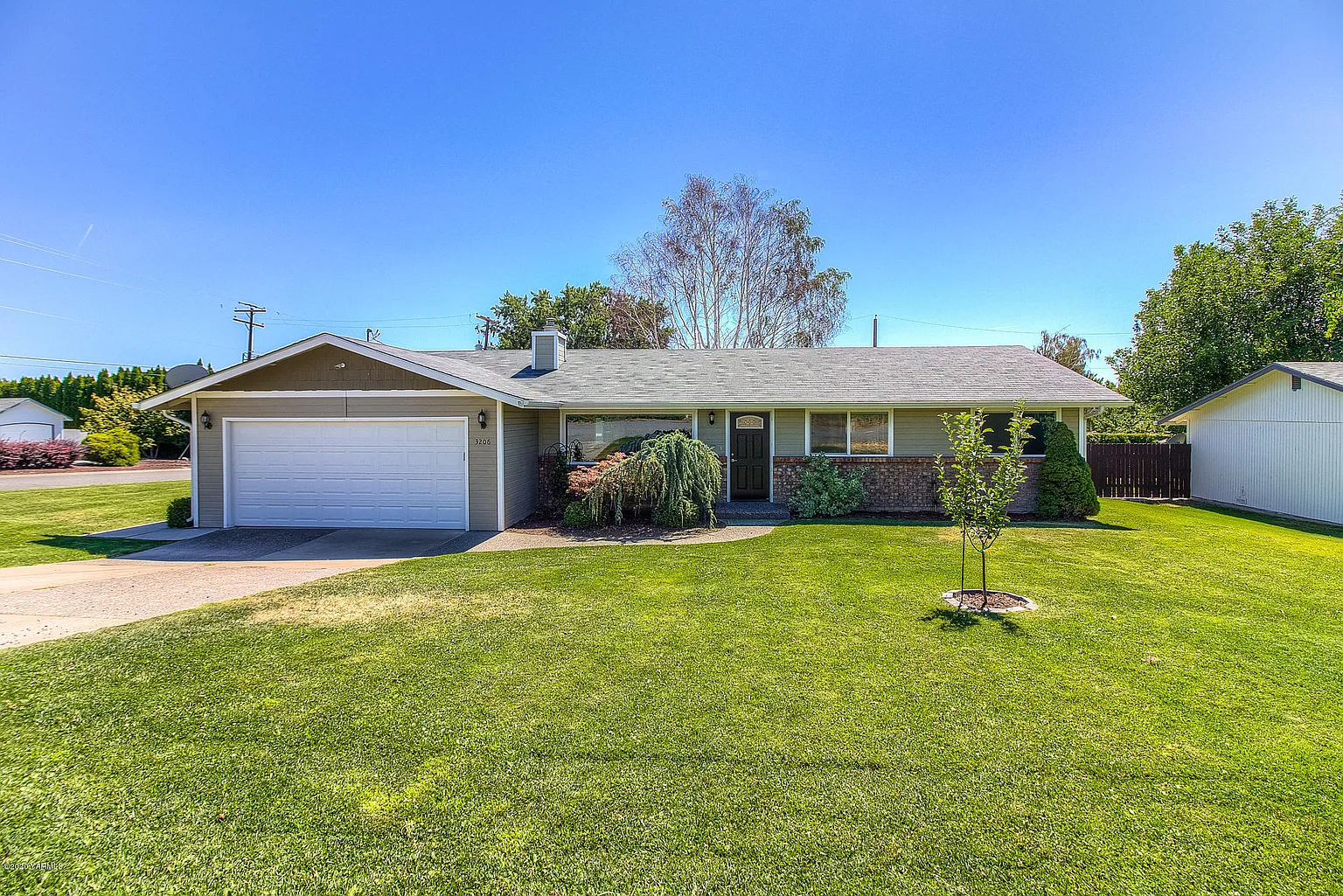 3206 Mountainview Ave photo 1