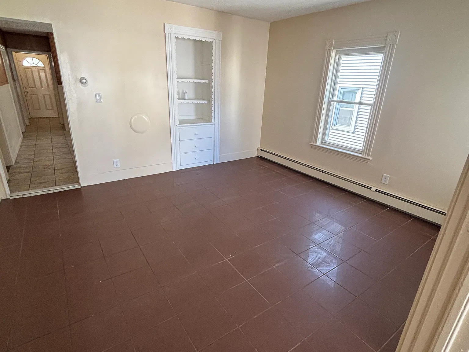 3 bed, 1.0 bath, $1,900 — Photo 2