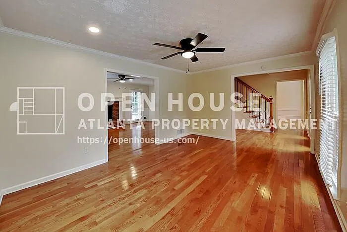 3829 Bluffview Dr — Photo 6