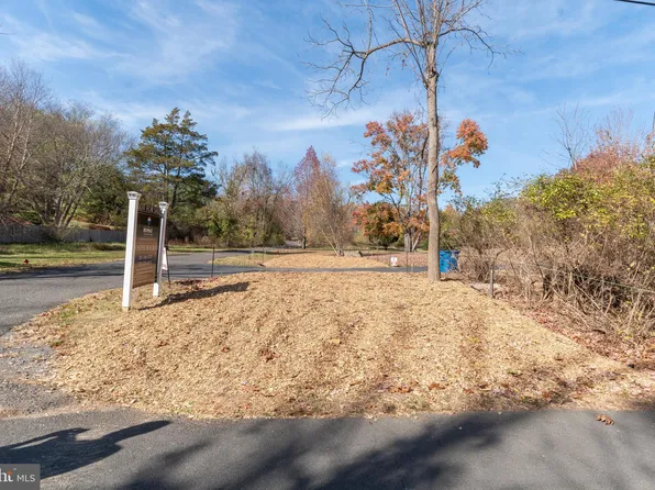 5322 Ash Rd, Buckingham, PA 18912