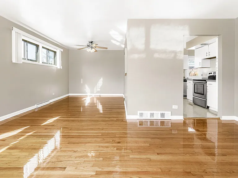 283 S Fair Ave — Photo 3