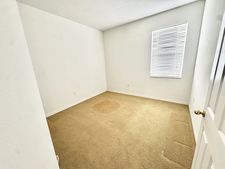 2513 Sugarsand Ct — Photo 32
