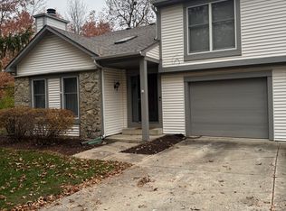 6241 Sawmill Woods Dr, Fort Wayne, IN 46835