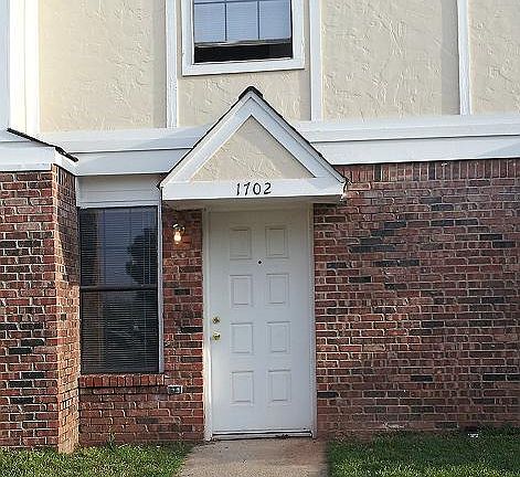 3rd image of 6100 Macarthur Park Townhomes #1707