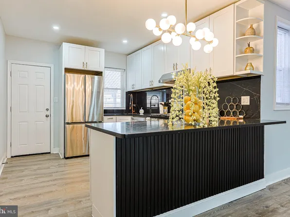 5026 Charles St, Philadelphia, PA 19124