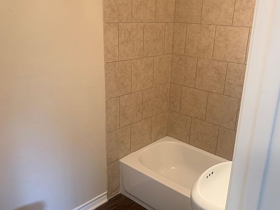 3rd image of 2718 Dragonwick Dr