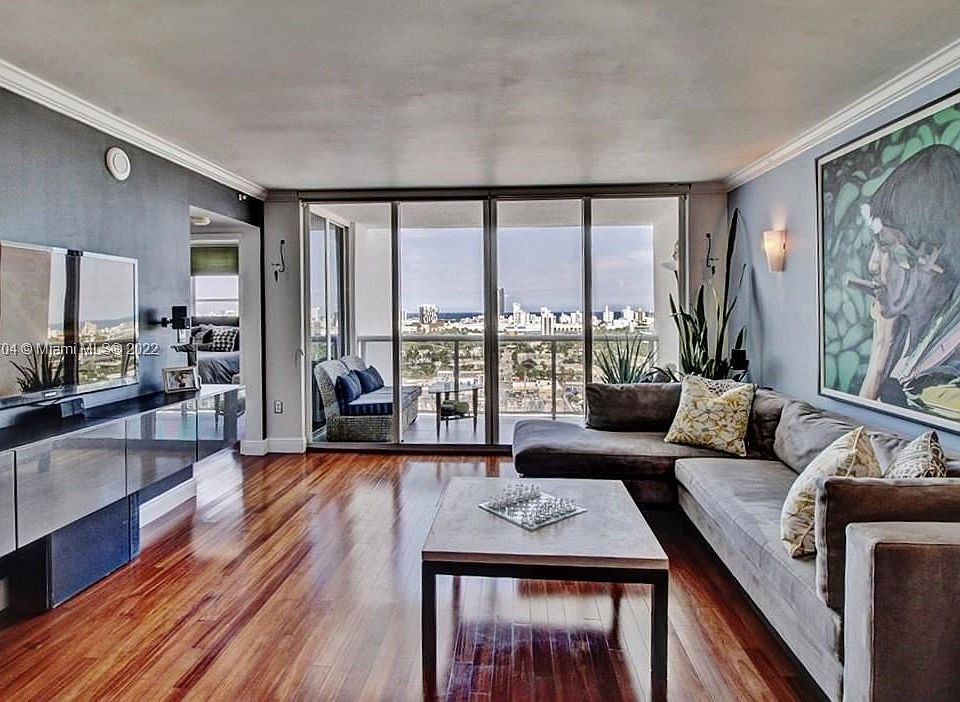 1st image of 1800 Sunset Harbour Dr #1915
