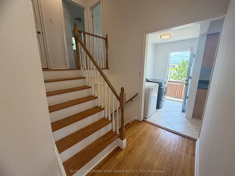 43 Walter Ave #UPPER — Photo 7