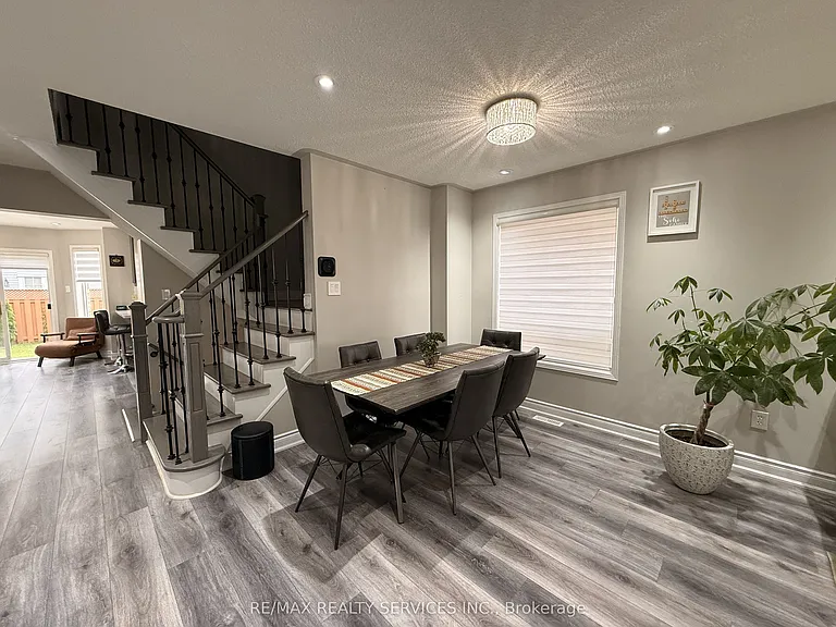 36 Burnt Elm Dr — Photo 8