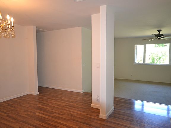  Dining &Living Rooms