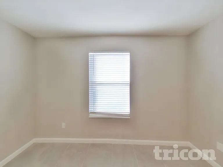 77063 Crosscut Way — Photo 5