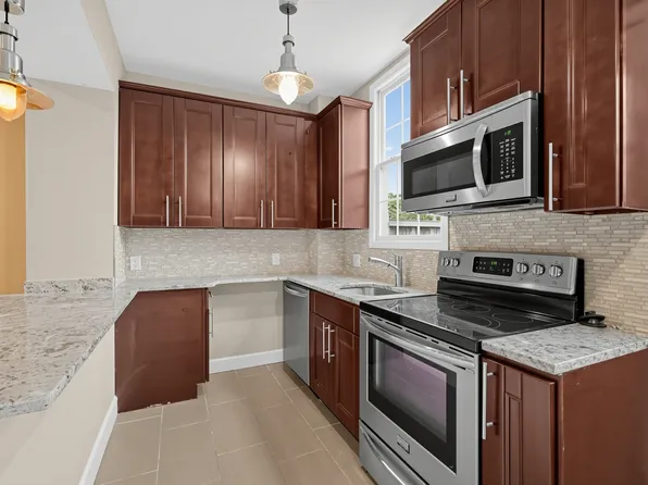 208 T St NE APT 1, Washington, DC 20002