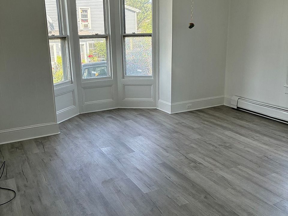 1st image of 28 Comstock St #1