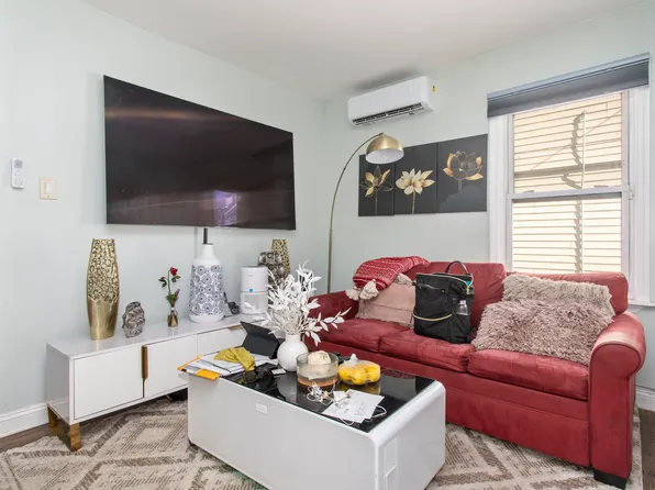 4611 Matilda Avenue image 2 of 6