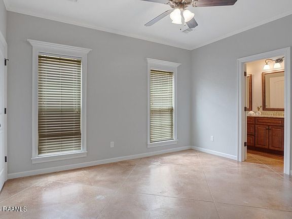 5th image of 109 Darlene Dr