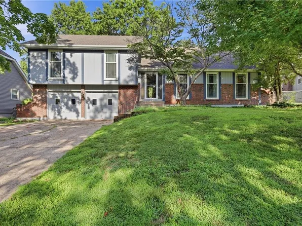 1605 SW 21st St, Blue Springs, MO 64015