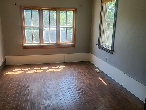 2nd image of 10153 89th St NW