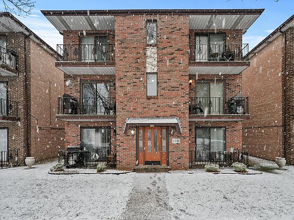 2nd image of 6531 W 64th Pl APT 1W