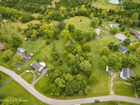 1907 Foxboro Rd, La Grange, KY 40031