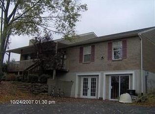 17948 Gauche Rd, Williamsburg, OH 45176