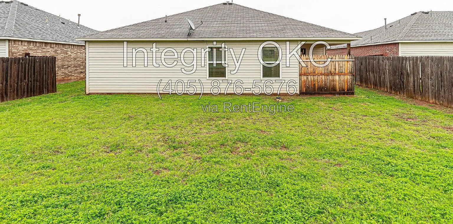 3 bed, 2.0 bath, 1355 sqft, $1,450 — Photo 3