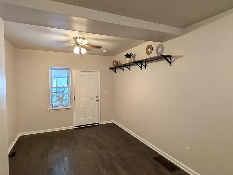 5933 Trinity St #1 — Photo 12