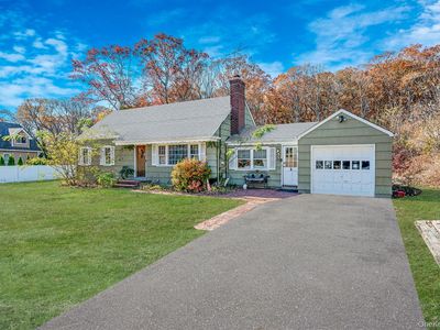 54 Landview Drive, Dix Hills, NY, 11746